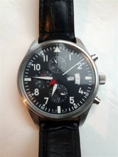 Identifying a fake pilots watch 